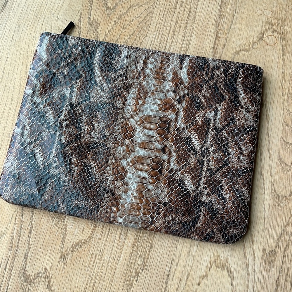 Bcbgeneration Clutch - image 2